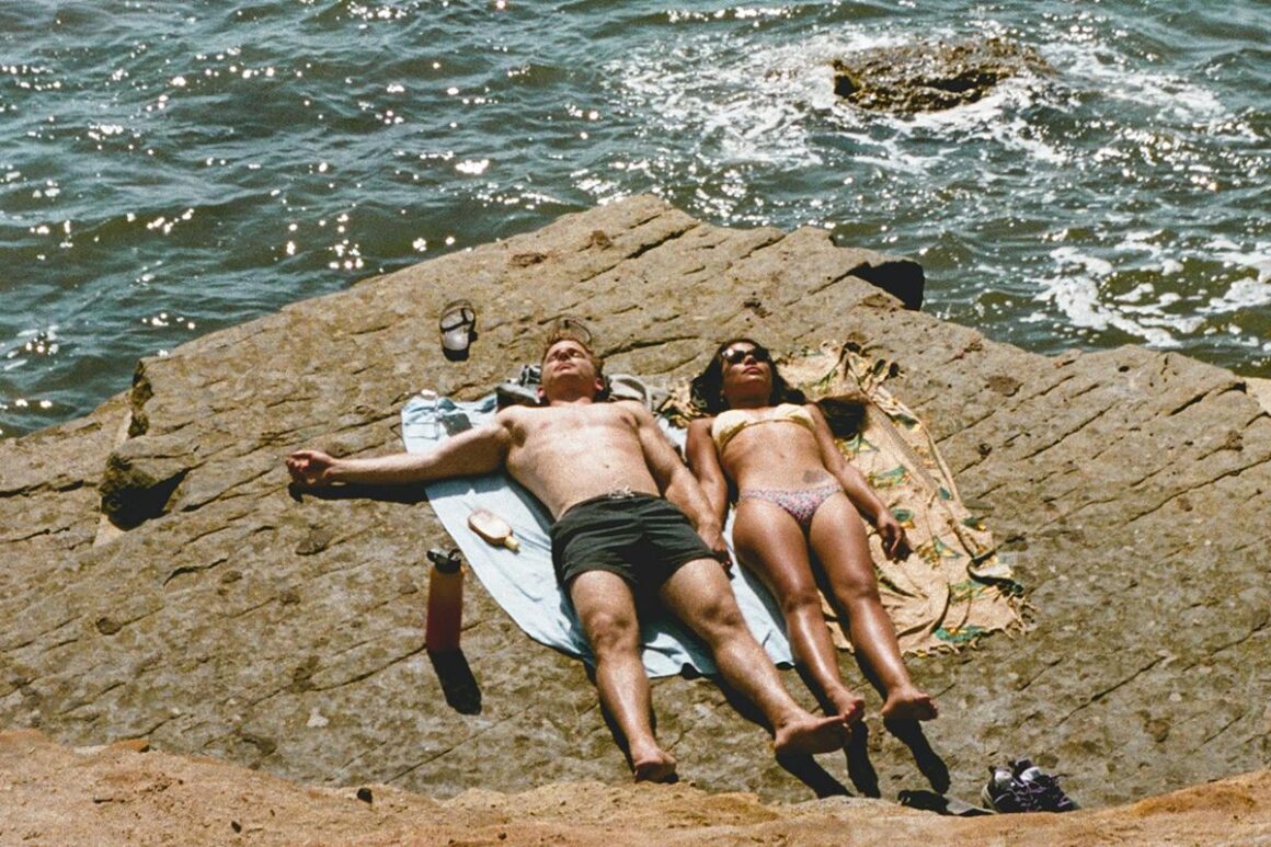 Na popisu pogrešaka koje radimo kada je u pitanju njega kože nalaze se nezaštićeno izlaganje suncu, spavanje sa šminkom, ali i...