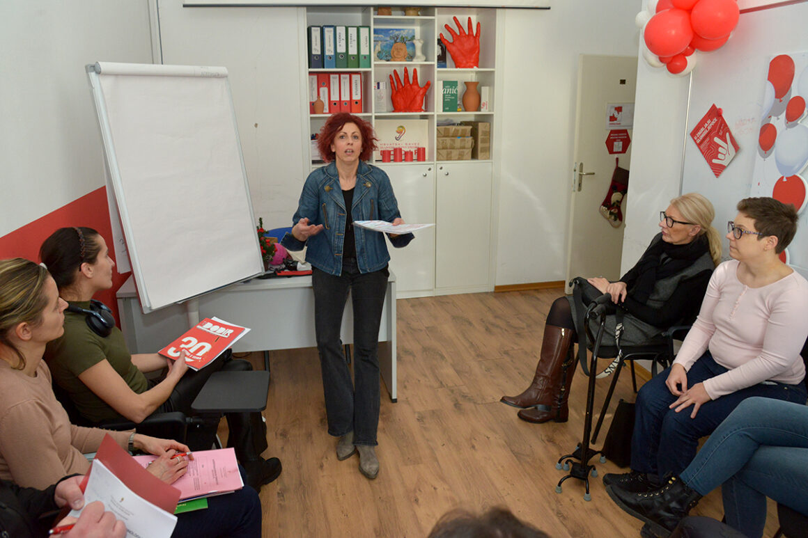 Dodir, u sklopu kampanje "Informacije, bez manipulacije!" održao je radionicu na temu edukacije o izvještavanju o gluhoslijepim osobama