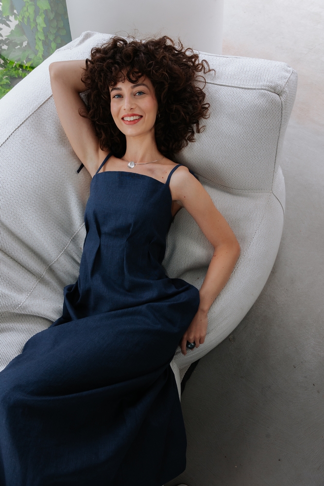 MIAMIA je nastala iz potrebe za ravnotežom – između udobnog i elegantnog, svakodnevnog i posebnog, nosivog i dugotrajnog.