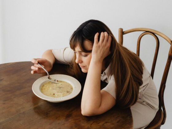 Protuupalne namirnice mogu pomoći kod upale i umora. Otkrijte 7 namirnica koje dijetetičari preporučuju za više energije!