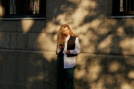 Naučite kako razviti više strpljenja uz savjete terapeuta. Otkrijte 5 učinkovitih tehnika za suočavanje s frustracijom i stresom.