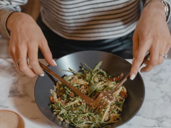 Otkrijte što se događa kad pretjerano smanjite kalorije i zašto vlakna igraju ključnu ulogu u uspješnom mršavljenju.