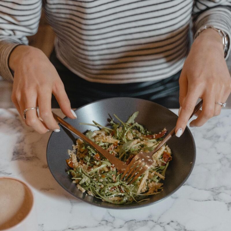 Otkrijte što se događa kad pretjerano smanjite kalorije i zašto vlakna igraju ključnu ulogu u uspješnom mršavljenju.