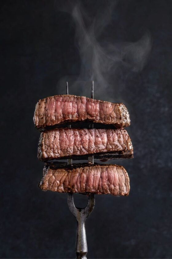 Što se događa s tijelom na carnivore dijeti? Pregled istraživanja otkriva što se poboljšava, što nedostaje u prehrani i koji su rizici.